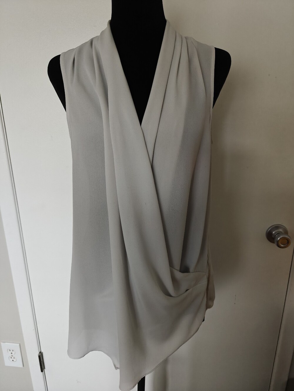 ETCETERA Women's Soft Gray Faux Wrap Sleeveless Exposed Zip A V-metr Blouse Sz 8